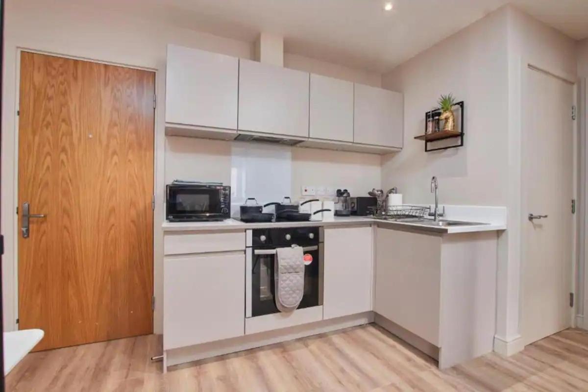 Beautiful 1 Bedroom Flat In Leeds - Sleeps 4 Екстериор снимка